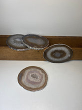 Load image into Gallery viewer, Set of 4 Natural polished Agate Slice drink coasters with Silver Electroplating around the edges 01