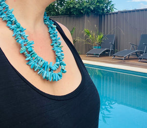 Turquoise chip bead necklace