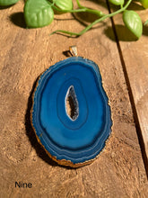 Load image into Gallery viewer, Blue Agate polished slice pendant with Gold Electroplating - necklace