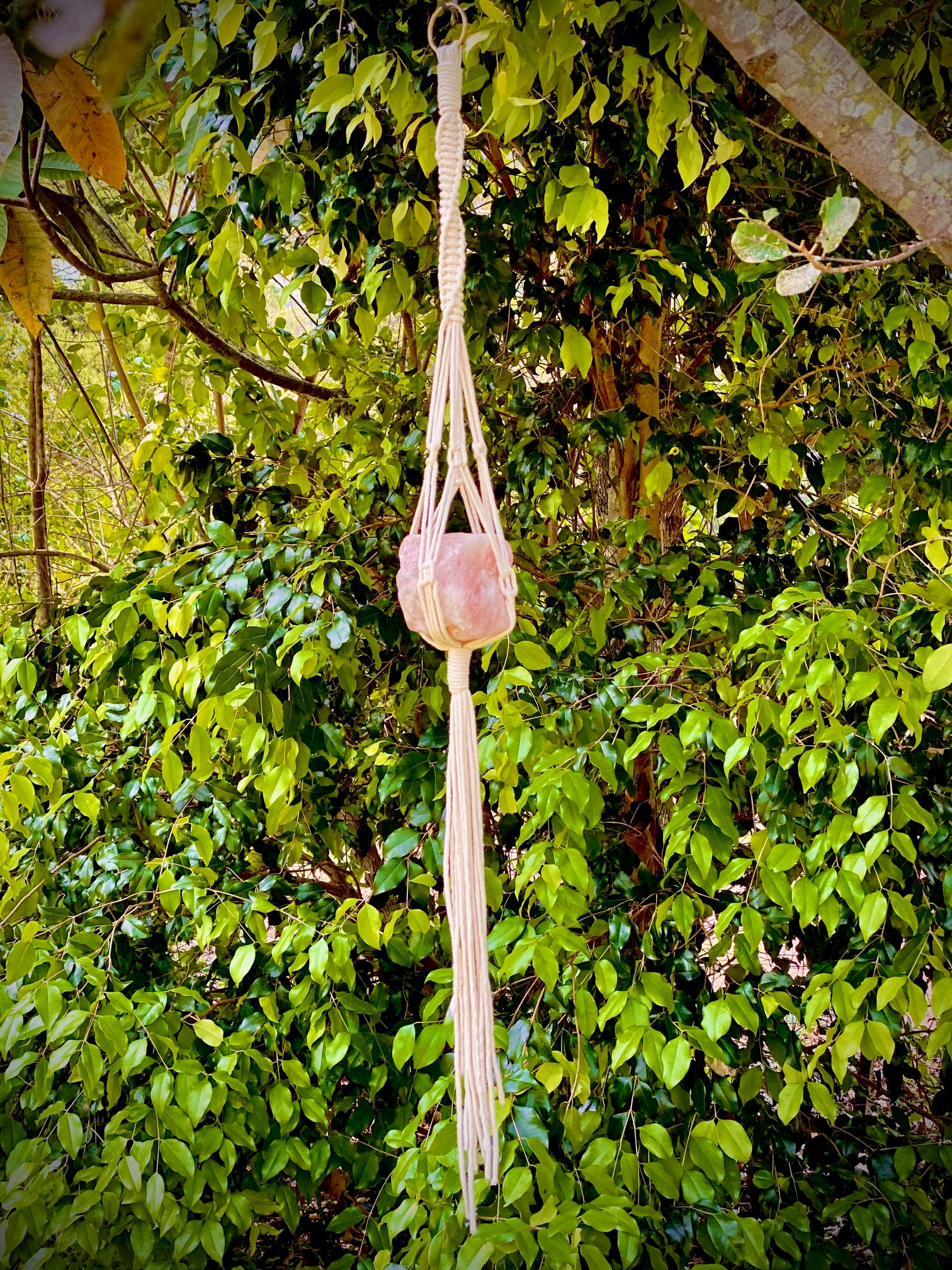 Load image into Gallery viewer, Rose Quartz Macrame wall hanging